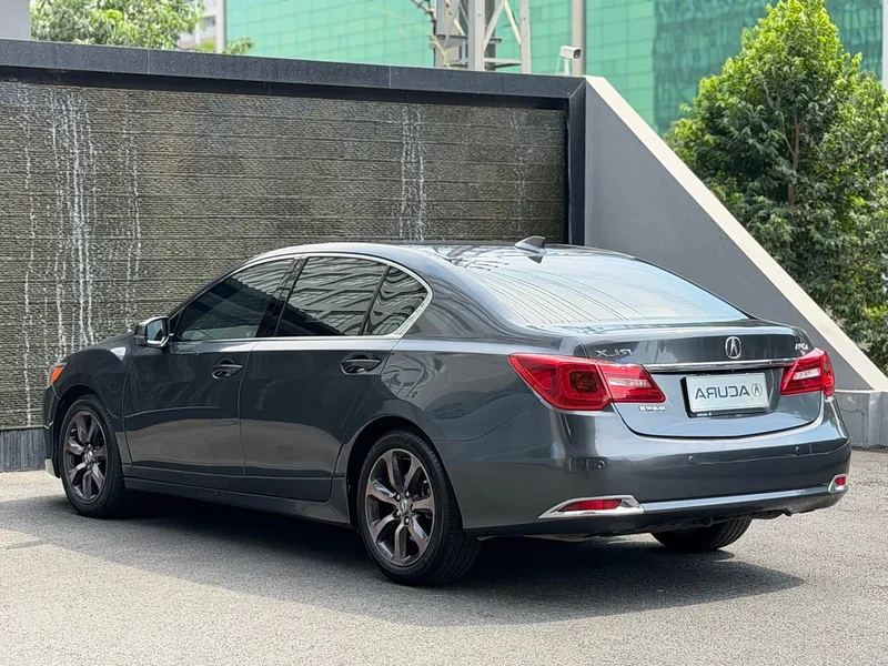 Acura RLX — фото 10