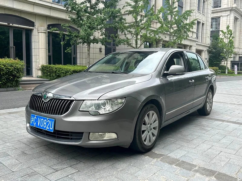 Volkswagen Superb — фото 1
