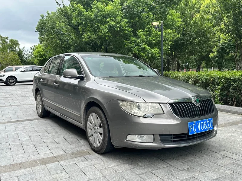 Volkswagen Superb — фото 3