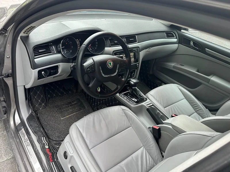 Volkswagen Superb — фото 5