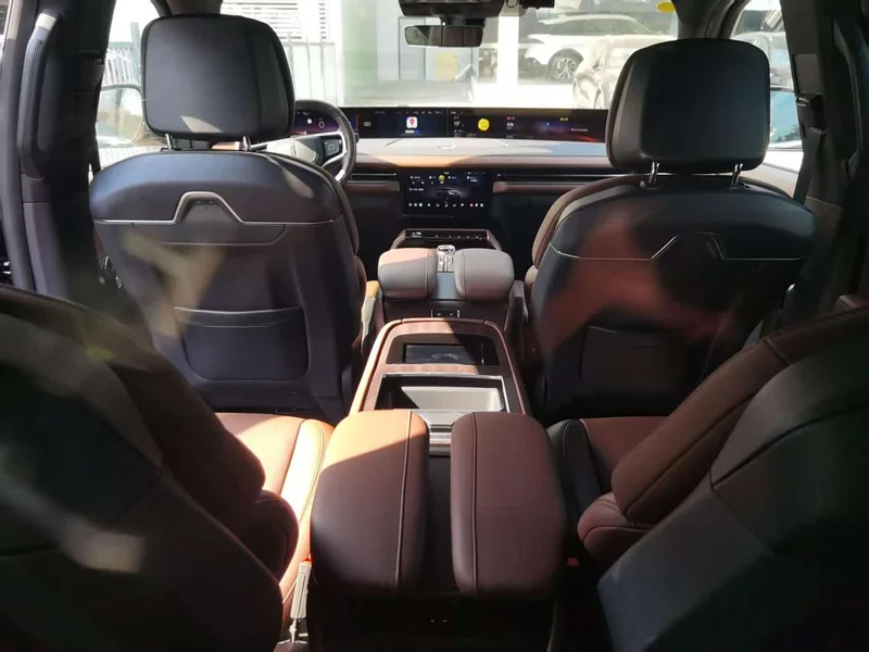 Lincoln Navigator — фото 12