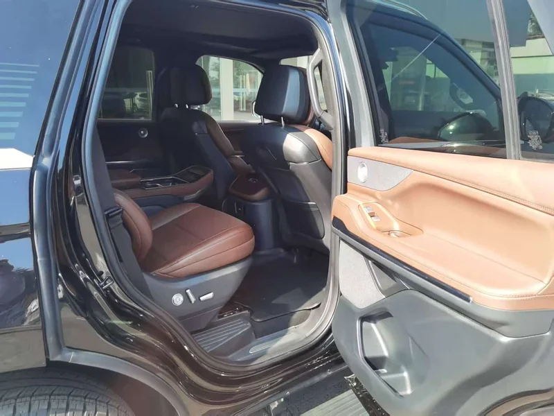 Lincoln Navigator — фото 10