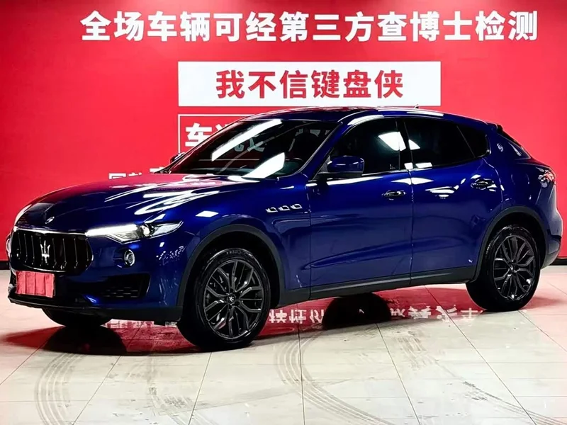 Maserati Levante — фото 1