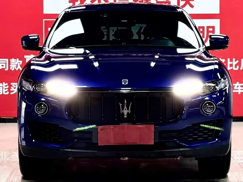 Maserati Levante — фото 2