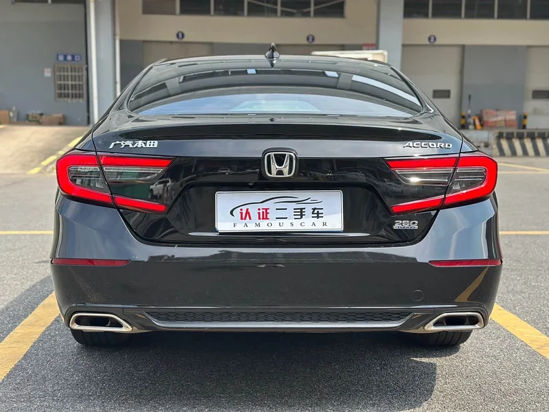 Honda Accord — фото 17