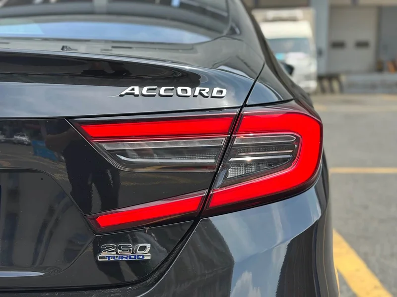 Honda Accord — фото 19