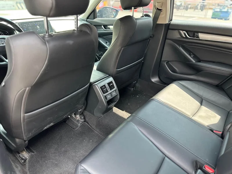 Honda Accord — фото 9