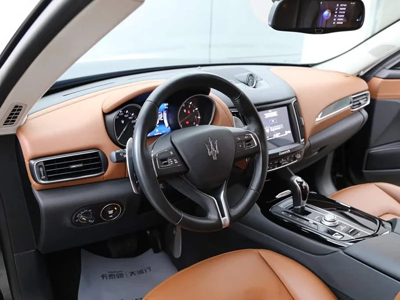 Maserati Levante — фото 13