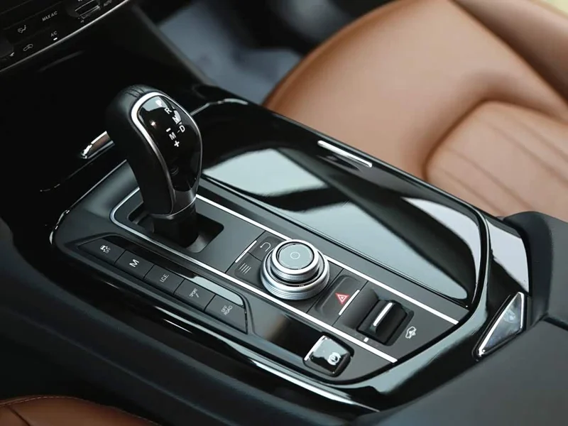 Maserati Levante — фото 14