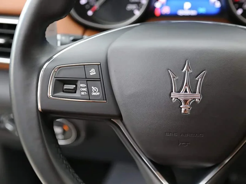 Maserati Levante — фото 16