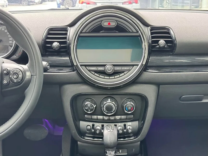 MINI CLUBMAN — фото 14