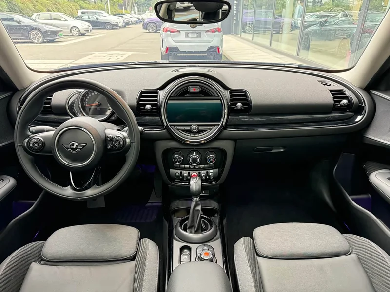 MINI CLUBMAN — фото 15