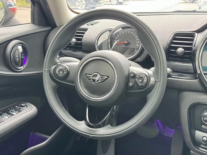 MINI CLUBMAN — фото 10