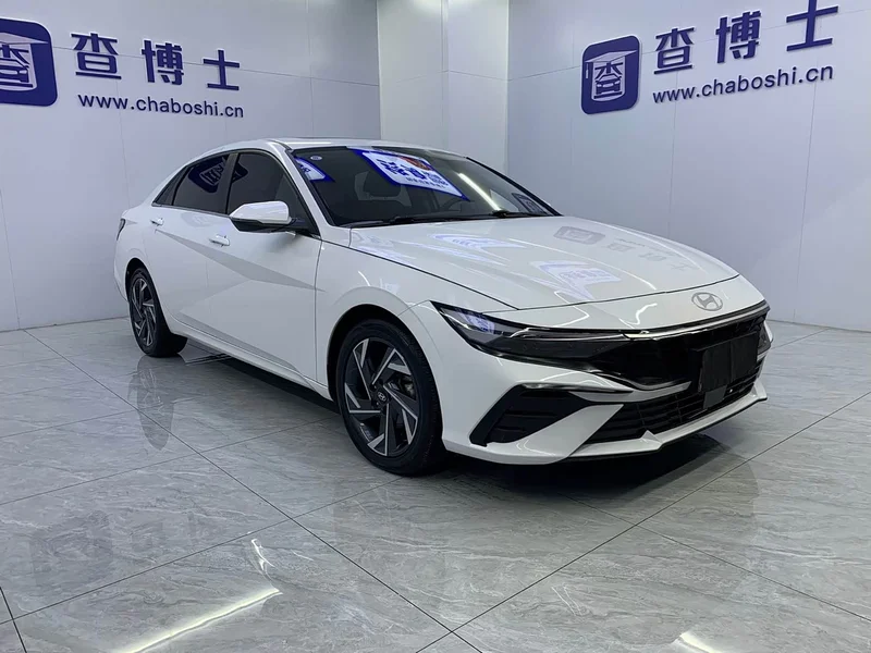 Hyundai Elantra — фото 3