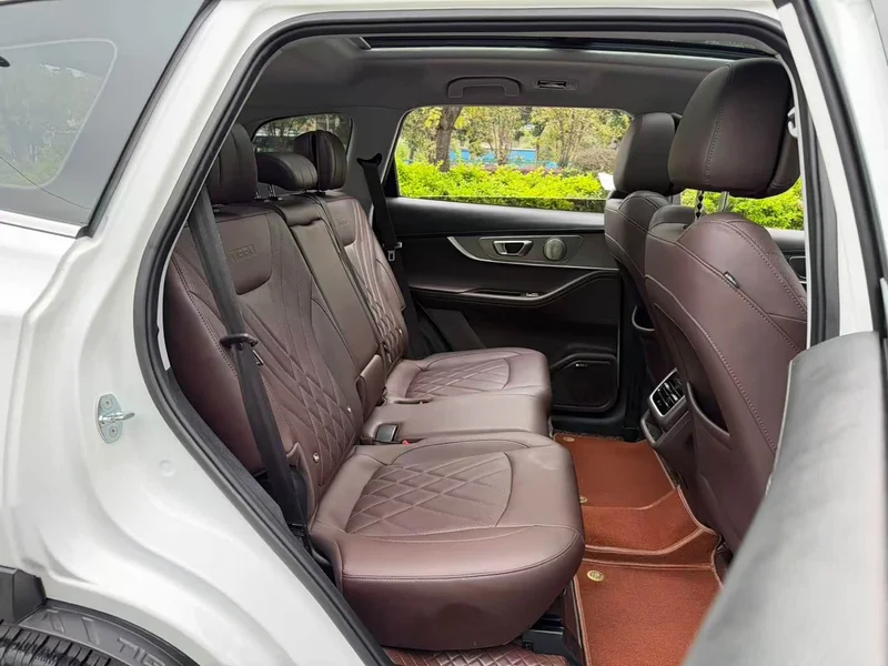 Chery Tiggo 8 Pro — фото 17