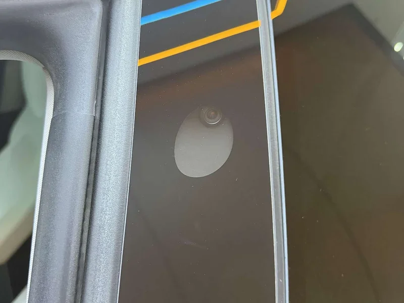 Tesla Model 3 — фото 11