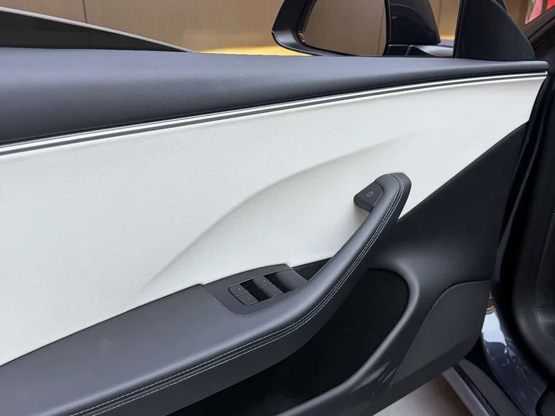 Tesla Model 3 — фото 14