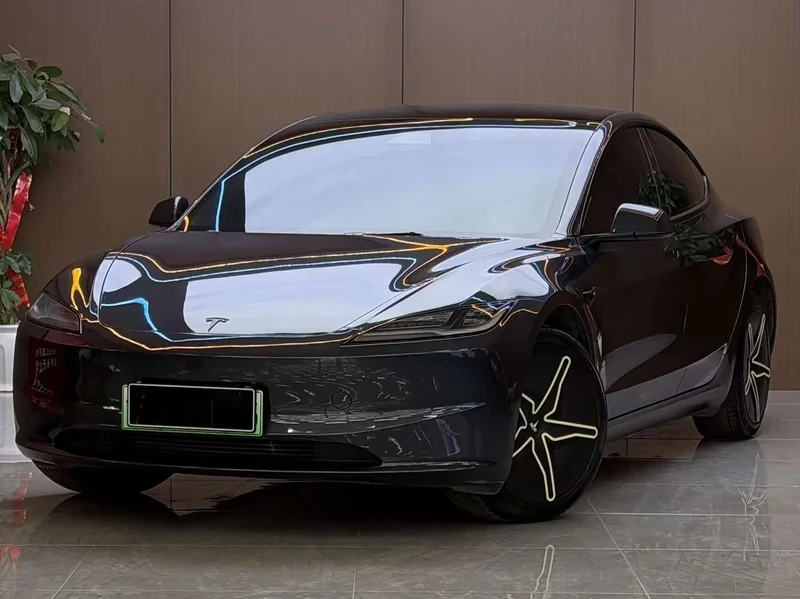 Tesla Model 3 — фото 3