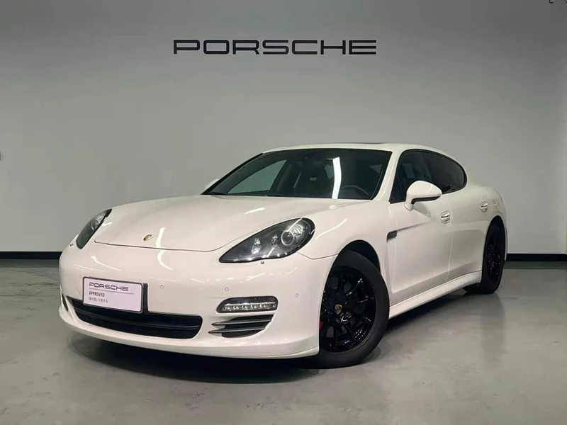 Porsche Panamera — фото 1