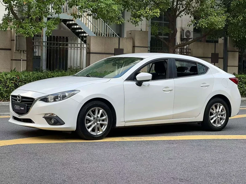 Mazda 3 Axela — фото 2