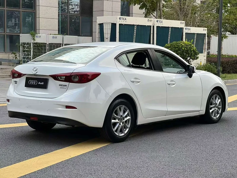 Mazda 3 Axela — фото 5