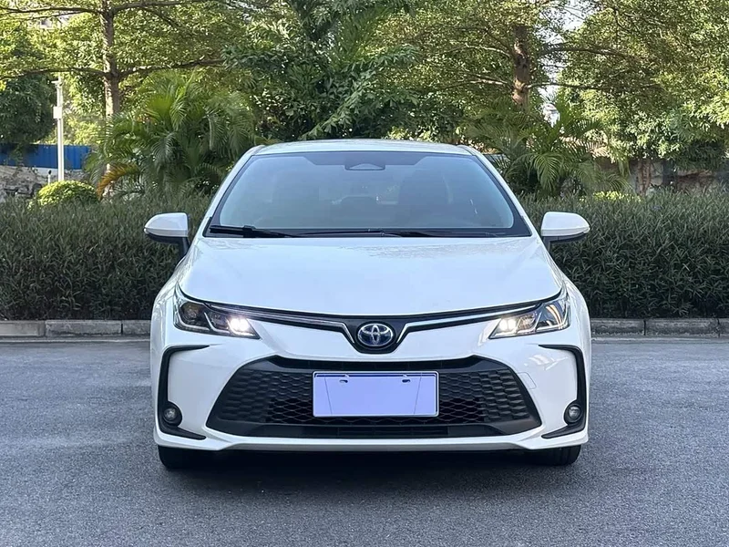 Toyota Corolla — фото 2