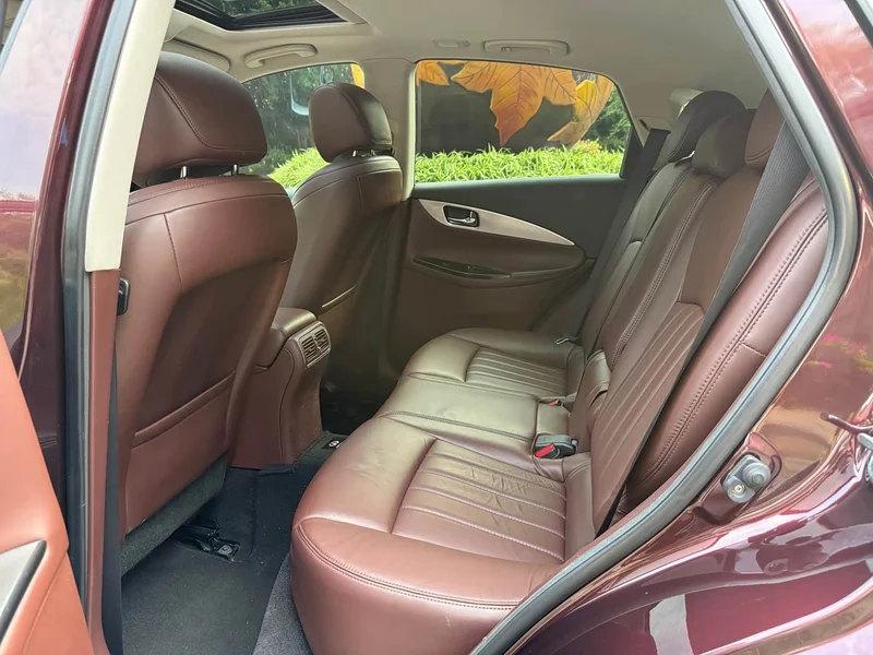 Infiniti QX50 (Imported) — фото 10