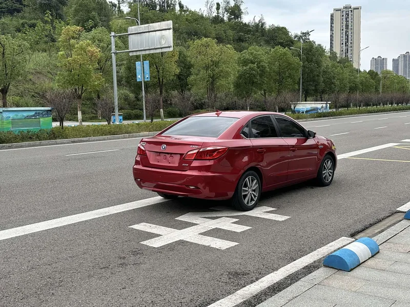 Changan Eado — фото 5