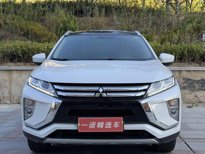 Mitsubishi Eclipse Cross — фото 2