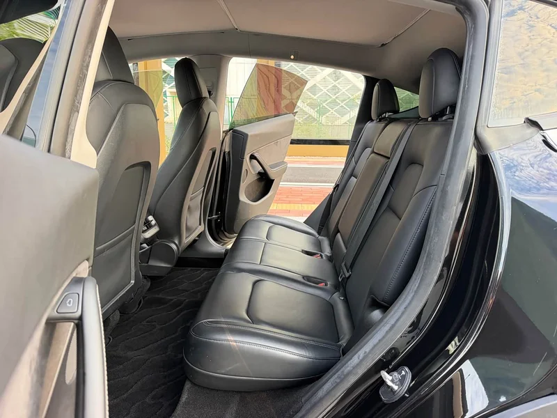 Tesla Model Y — фото 12