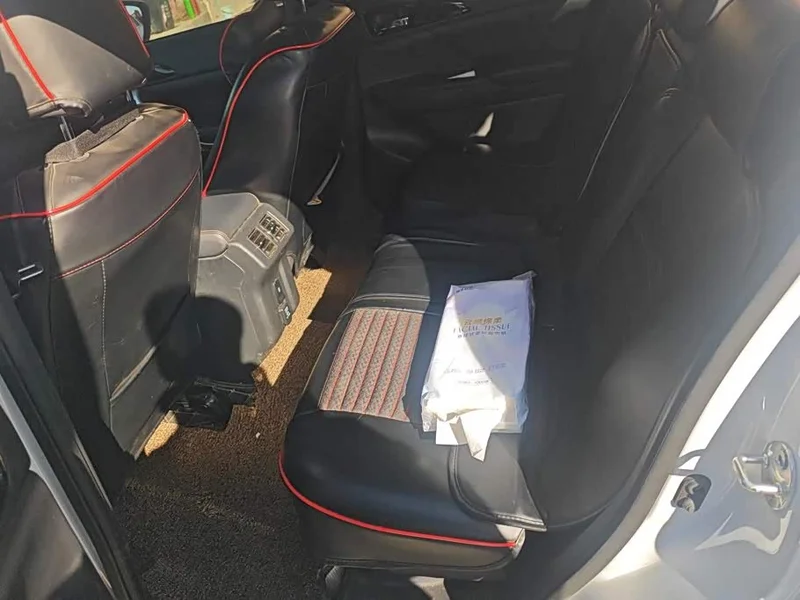 Mitsubishi Eclipse Cross — фото 11