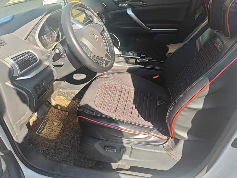 Mitsubishi Eclipse Cross — фото 9