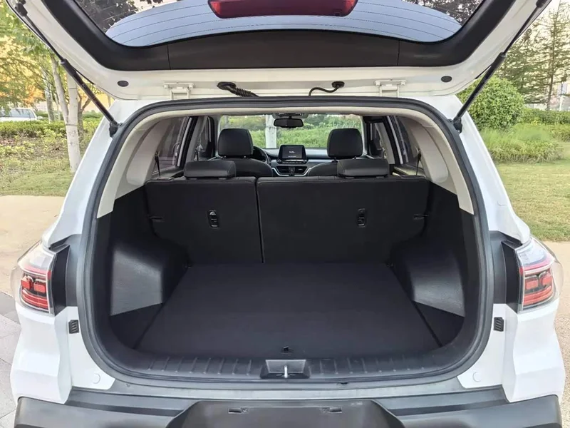 Kia Sportage — фото 12