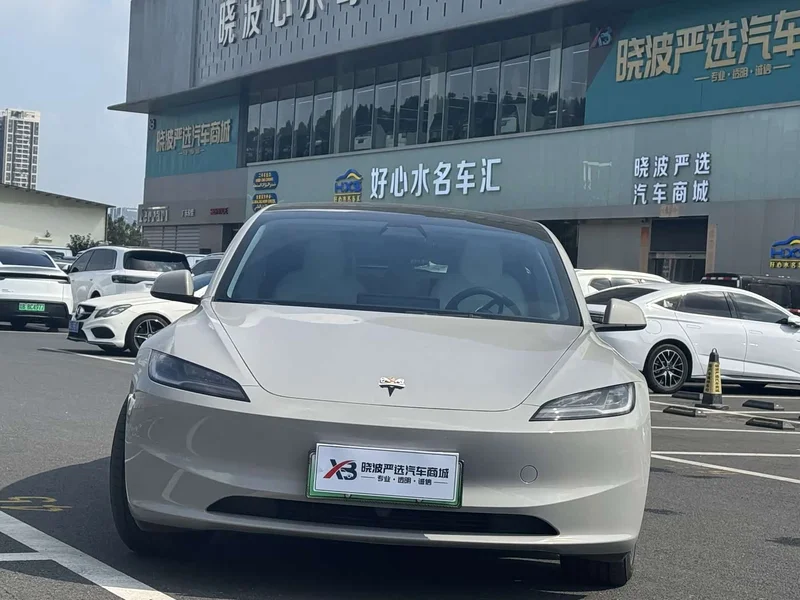 Tesla Model 3 — фото 2