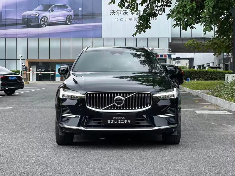 Volvo XC60 — фото 2