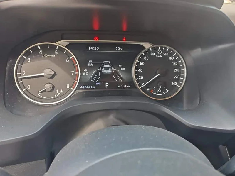 Nissan X-Trail — фото 14