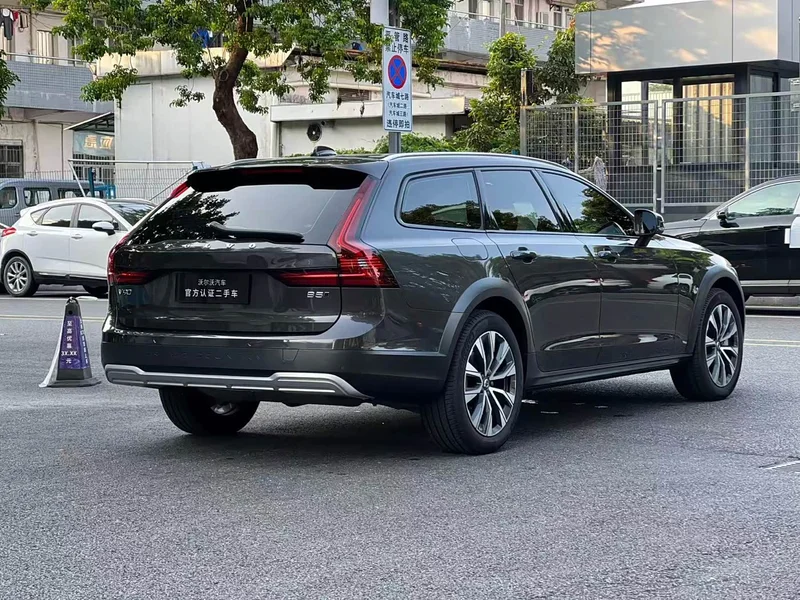 Volvo V90 — фото 4
