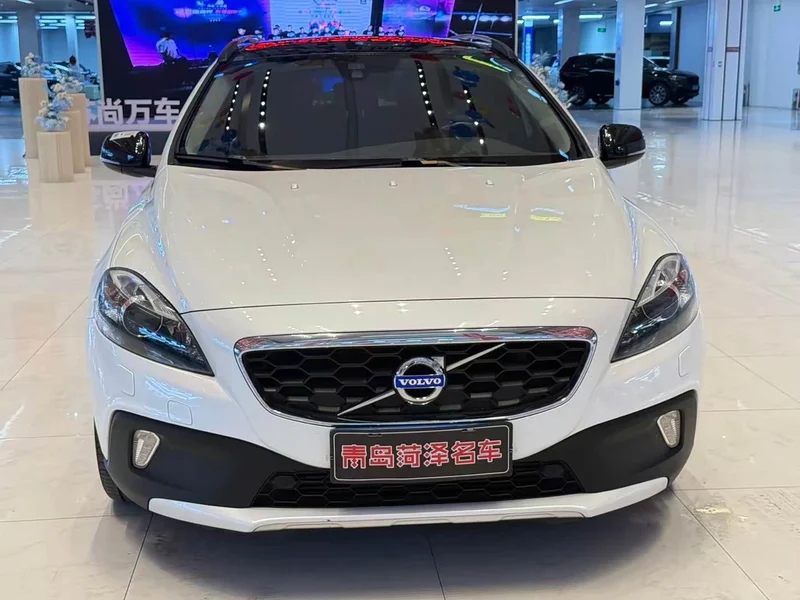 Volvo V40 — фото 3