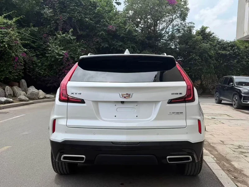 Cadillac XT4 — фото 4