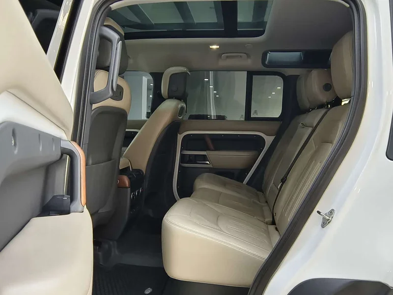 Land Rover Defender — фото 10