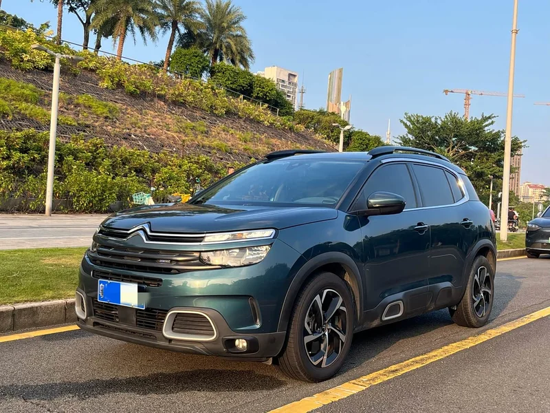Peugeot C5 Aircross — фото 1