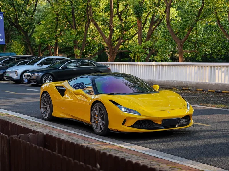 Ferrari F8 — фото 8