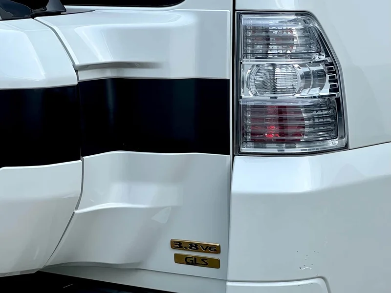 Mitsubishi Pajero (Imported) — фото 17