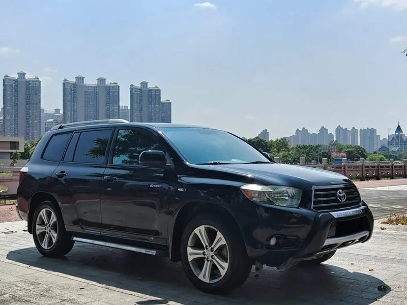 Toyota Highlander — фото 3