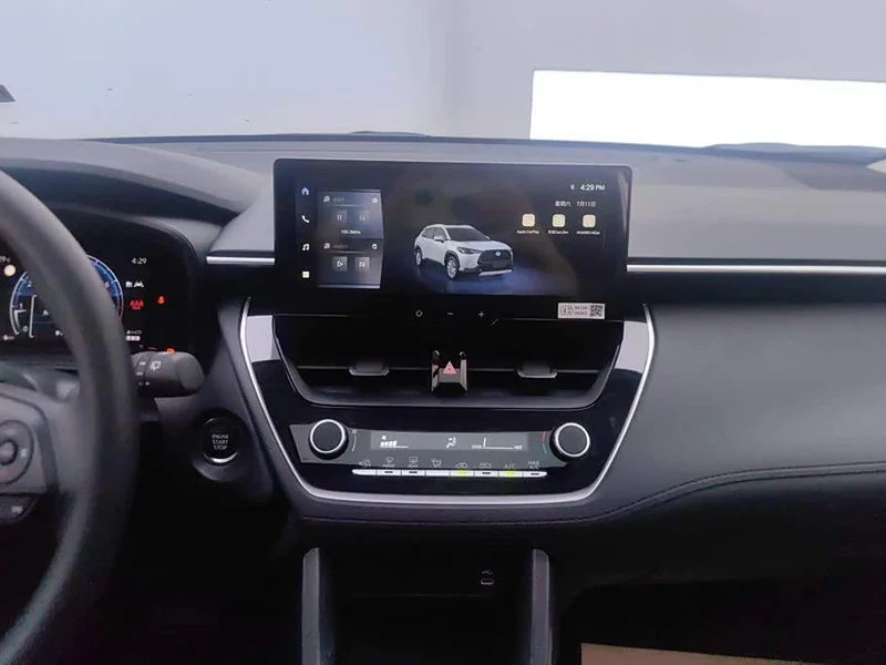 Toyota Corolla Cross — фото 13
