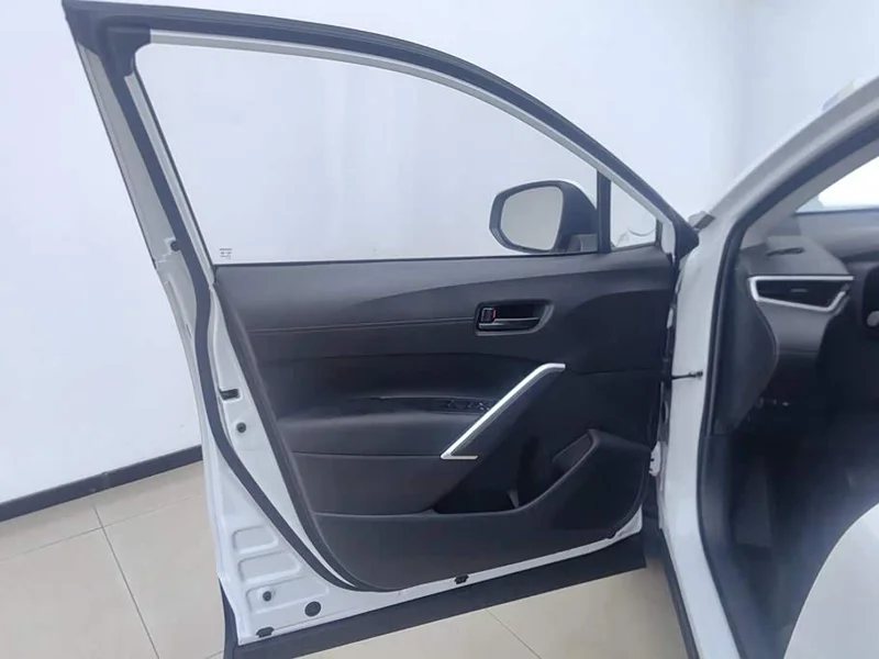Toyota Corolla Cross — фото 7