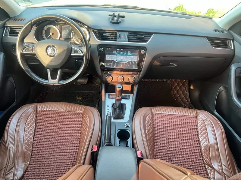 Volkswagen Octavia — фото 11