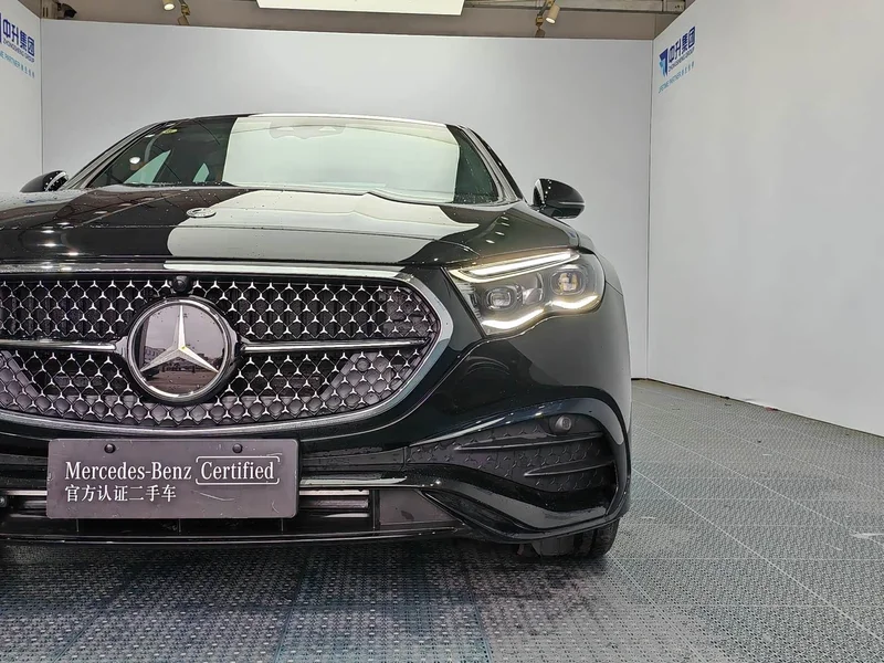 Mercedes-Benz E-Class — фото 18
