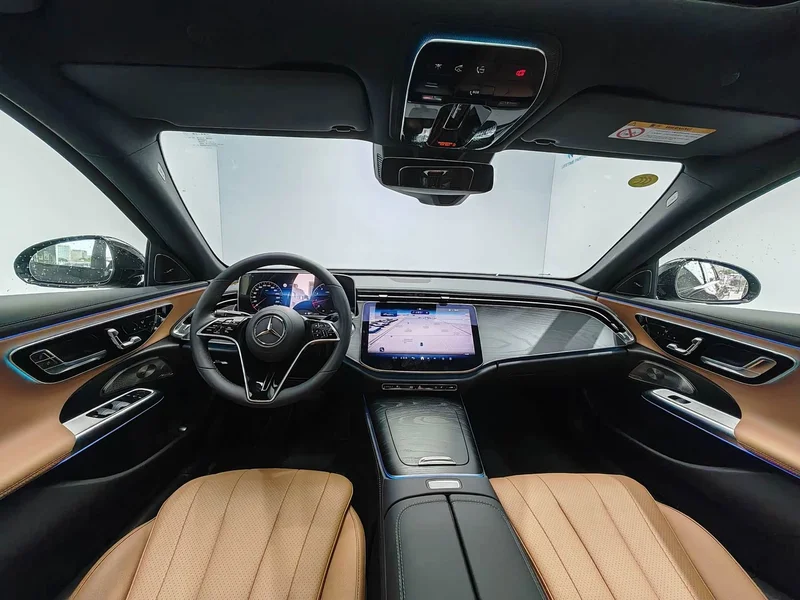 Mercedes-Benz E-Class — фото 10