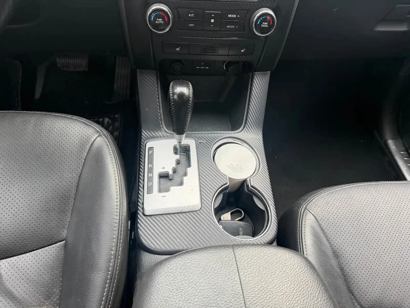 Kia Sorento — фото 8